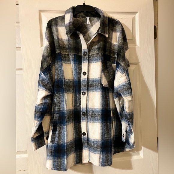 Zenana Flannel Shacket - Picture 4 of 4